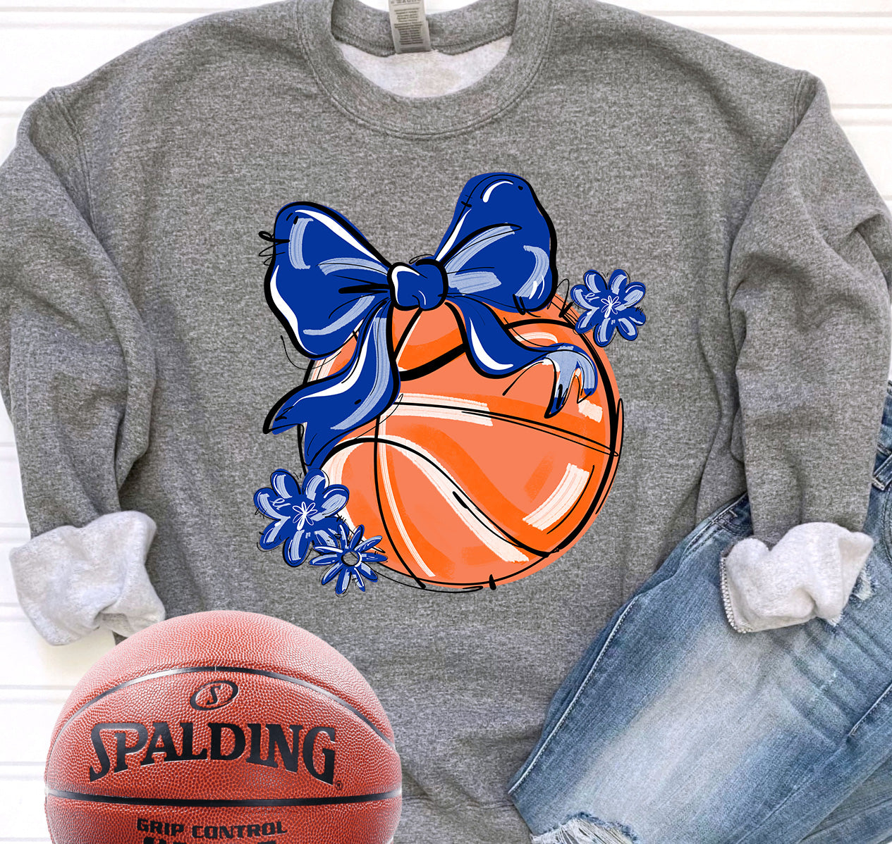ROYAL PLAY BALL BASKETBALL BOW WITH FLOWERS
