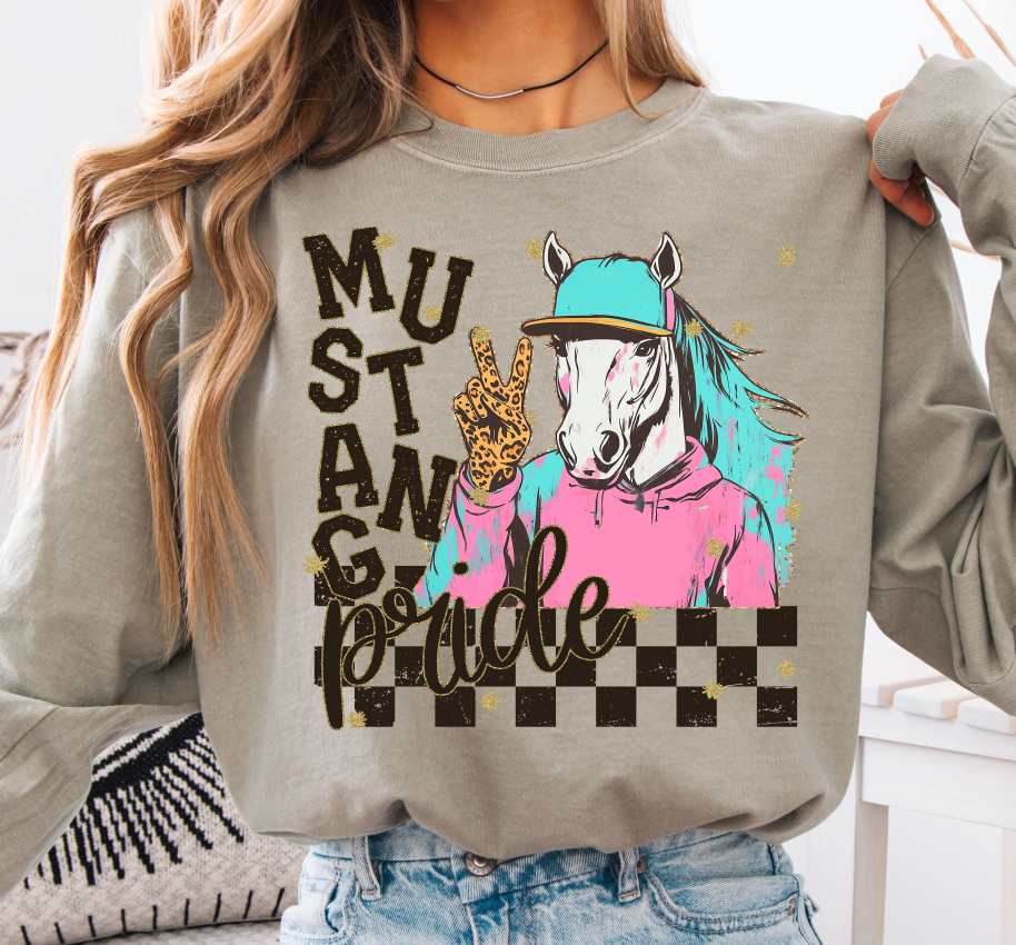 GRUNGE MASCOTS MUSTANG